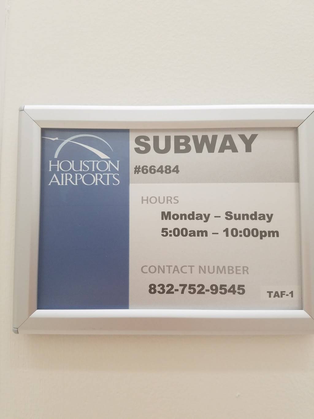 Subway | restaurant | 2800 S Terminal Rd, Houston, TX 77032, USA | 2812337664 OR +1 281-233-7664