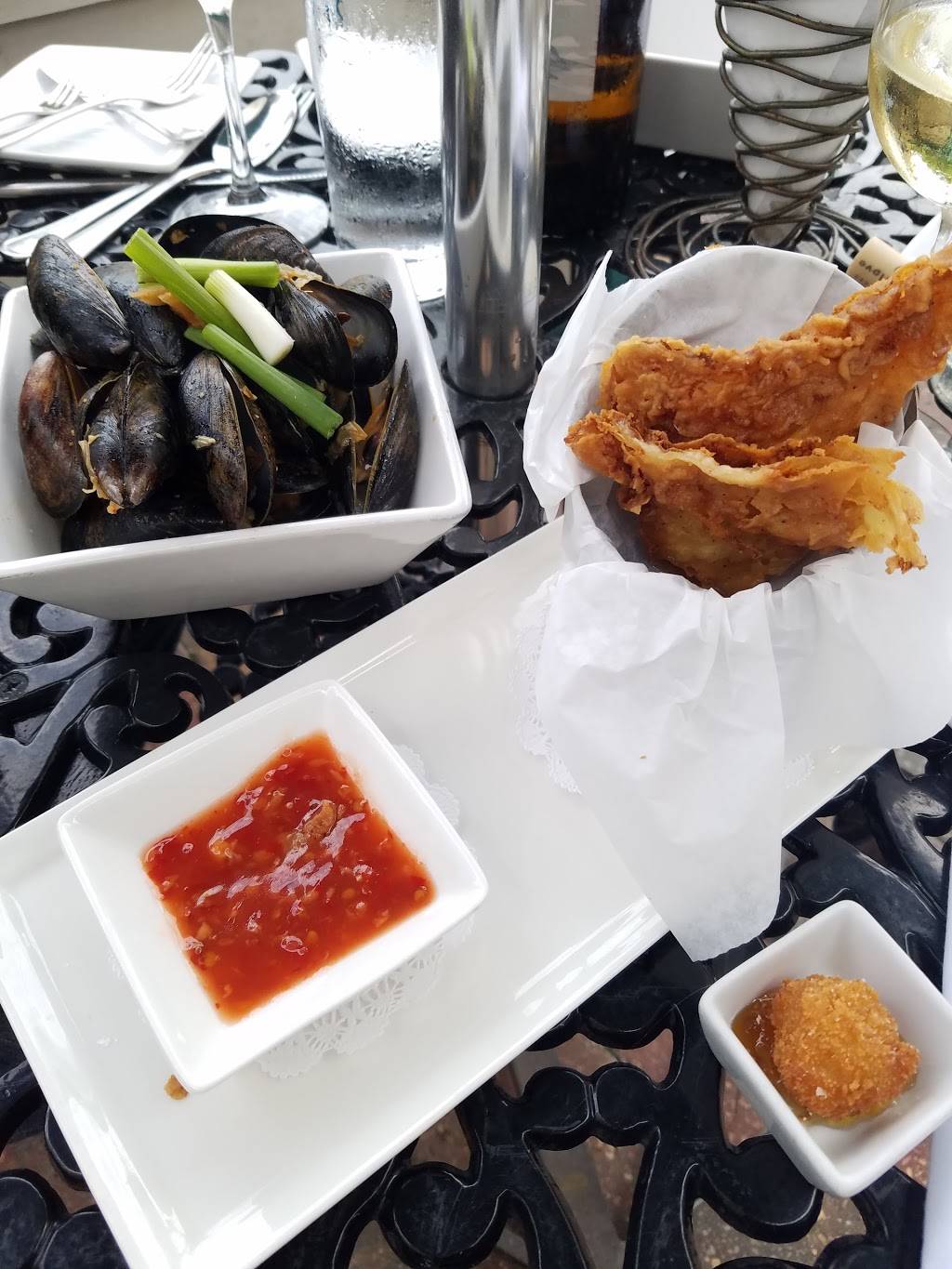 Rue 127 | restaurant | 127 N Carrollton Ave, New Orleans, LA 70119, USA | 5044831571 OR +1 504-483-1571