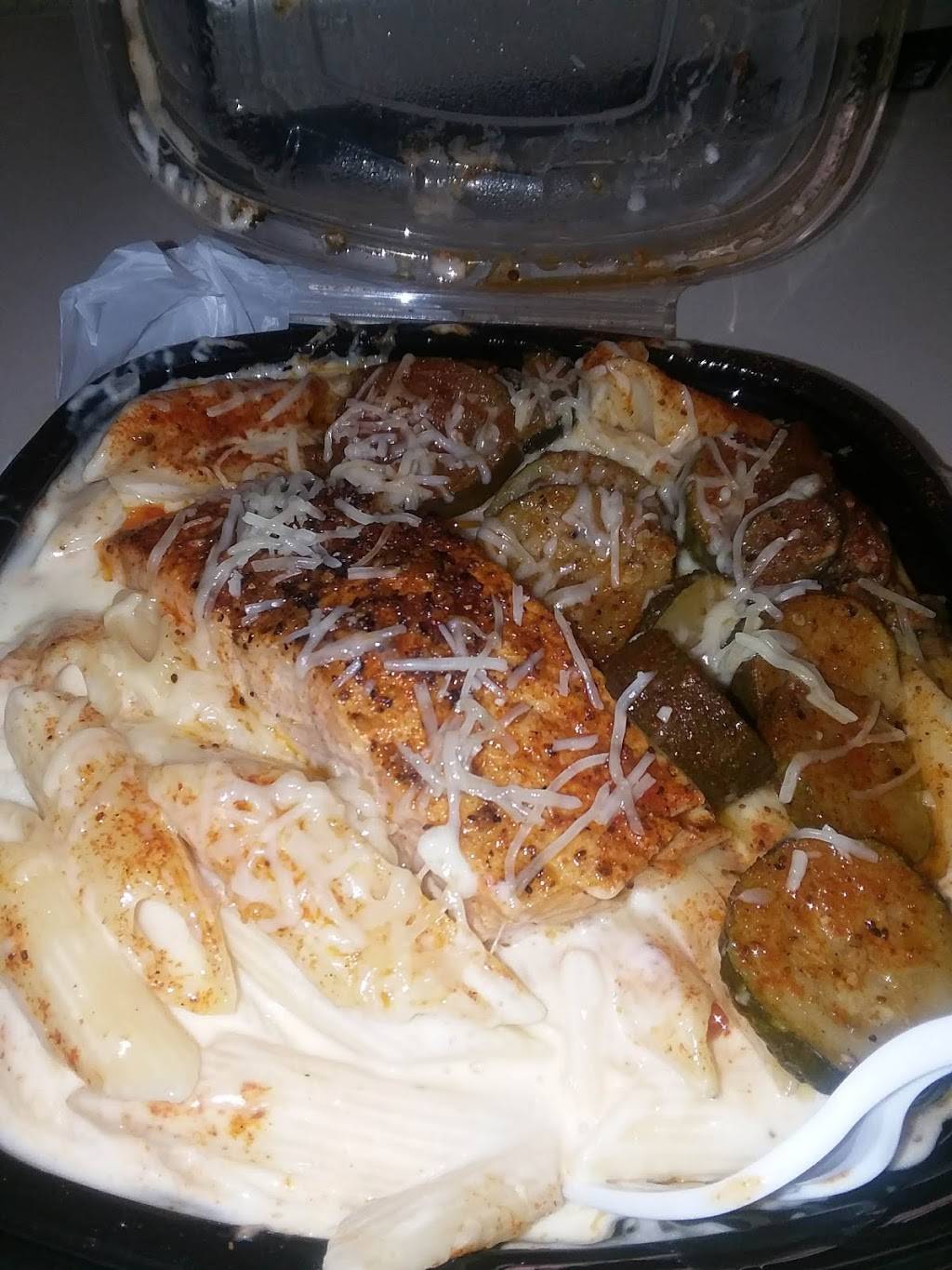 Subway Restaurants | restaurant | 707 E Pkwy S, Memphis, TN 38104, USA | 9012764420 OR +1 901-276-4420