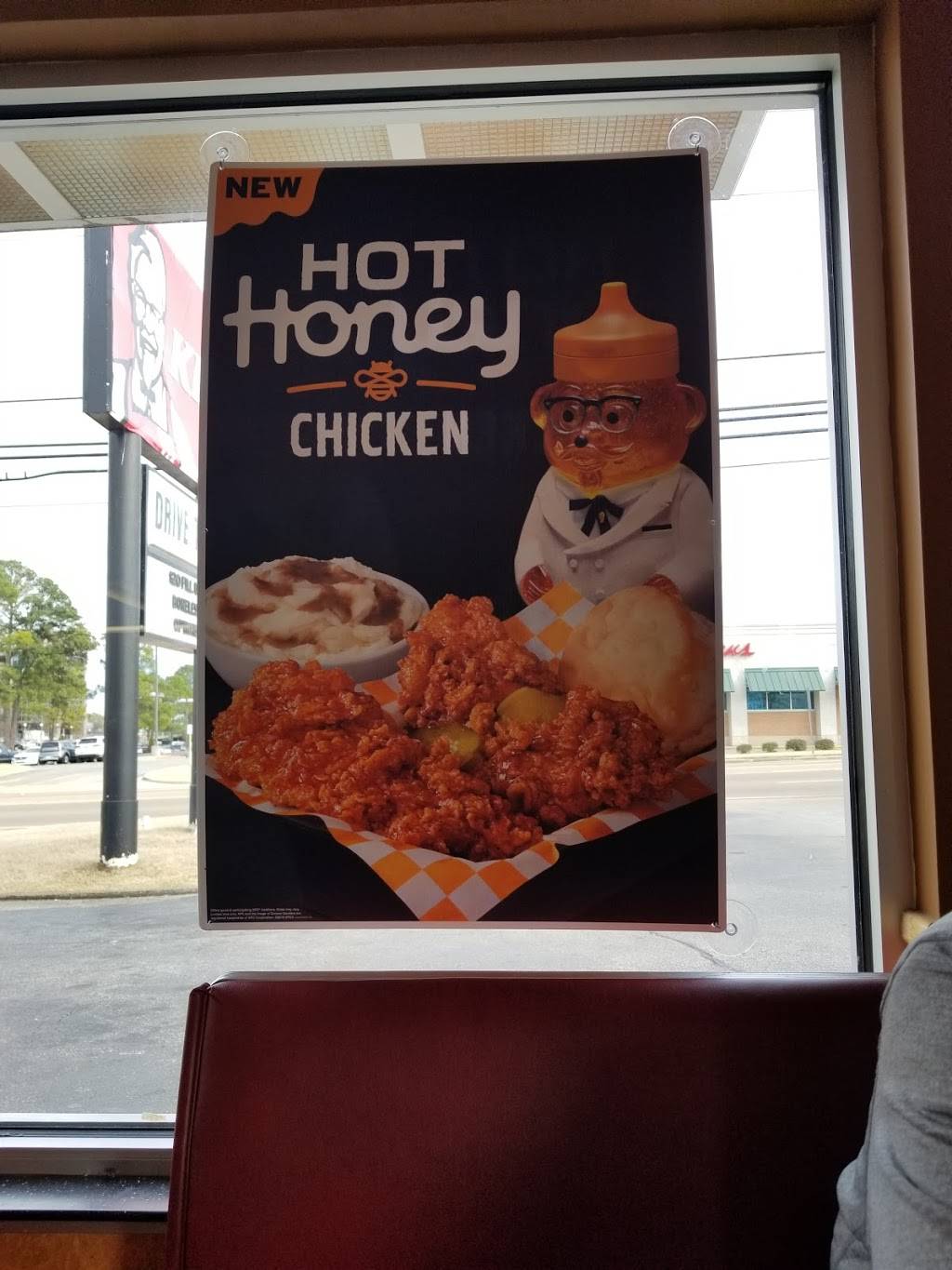 KFC | restaurant | 903 S Gloster St, Tupelo, MS 38801, USA | 6628443222 OR +1 662-844-3222