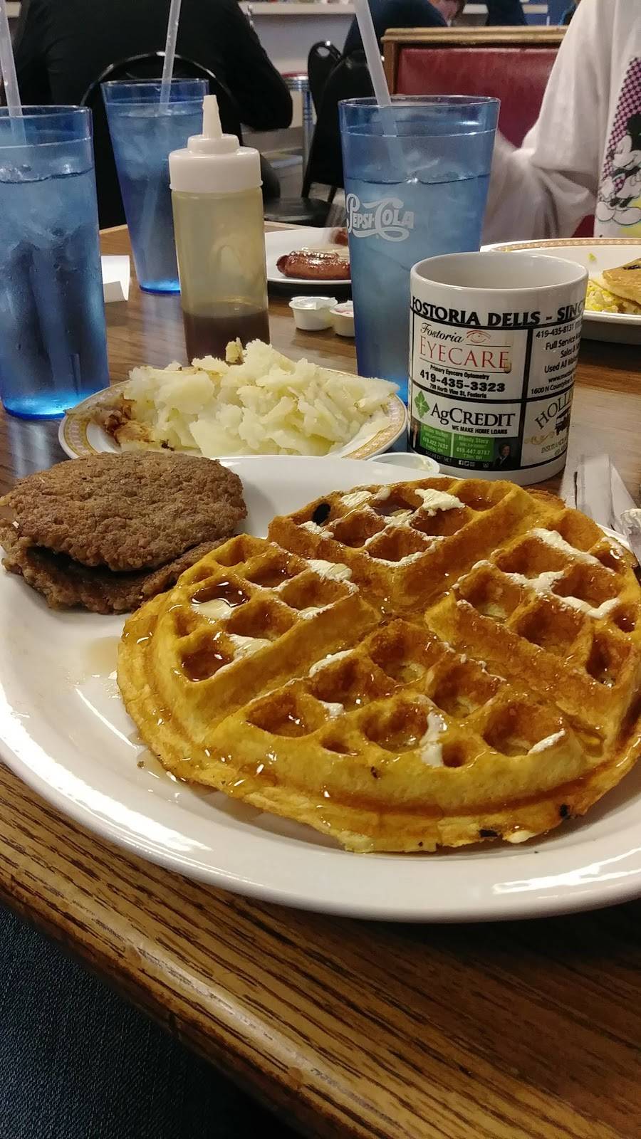 Fostoria Dells | restaurant | 224 S Main St, Fostoria, OH 44830, USA | 4194359947 OR +1 419-435-9947