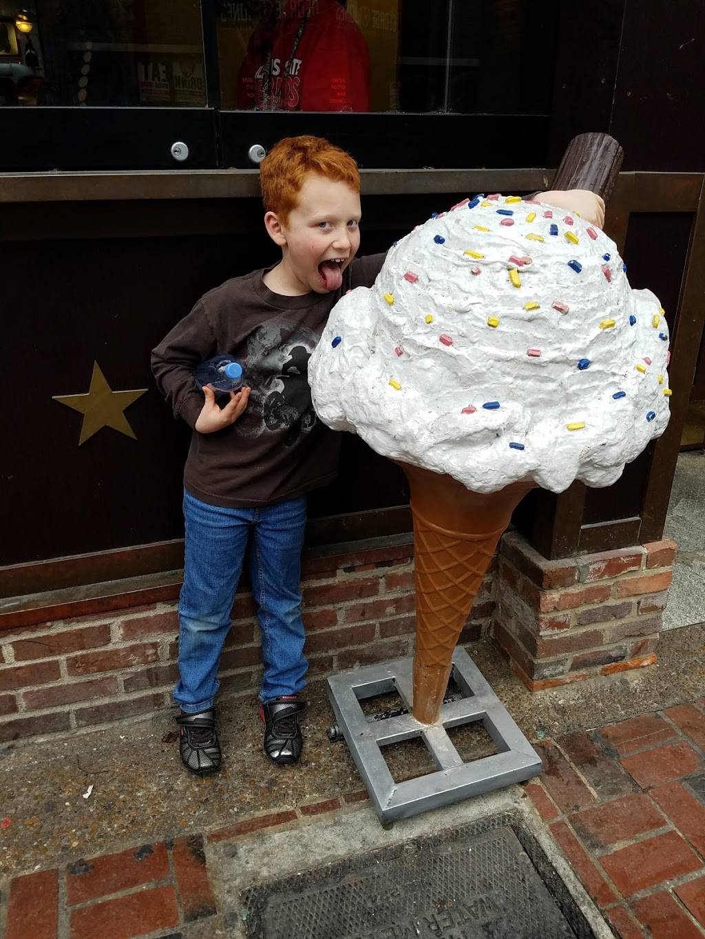 Dicks Last Resort - Nashville | restaurant | 154 2nd Ave N, Nashville, TN 37201, USA | 6158008894 OR +1 615-800-8894