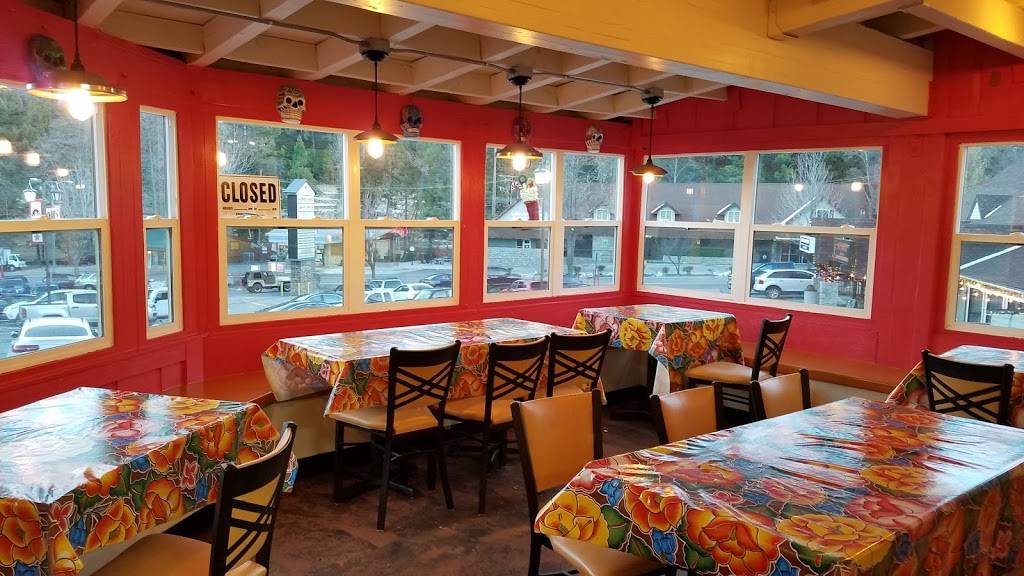 Santiagos Taco Shop | restaurant | 27226 CA-189 #2028, Blue Jay, CA 92317, USA | 9093426446 OR +1 909-342-6446