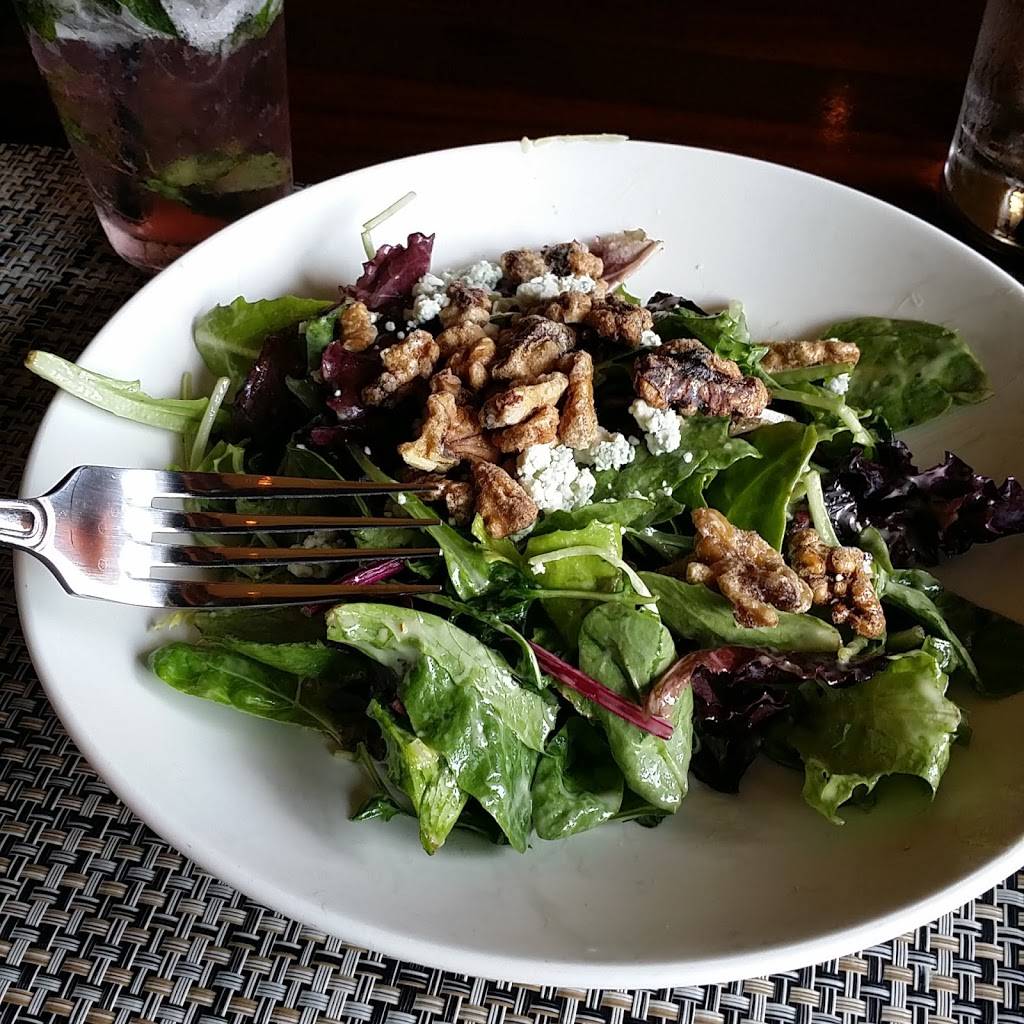 McCormick & Schmicks Seafood & Steaks | restaurant | 4335 Barclay Downs Dr, Charlotte, NC 28209, USA | 7044425522 OR +1 704-442-5522