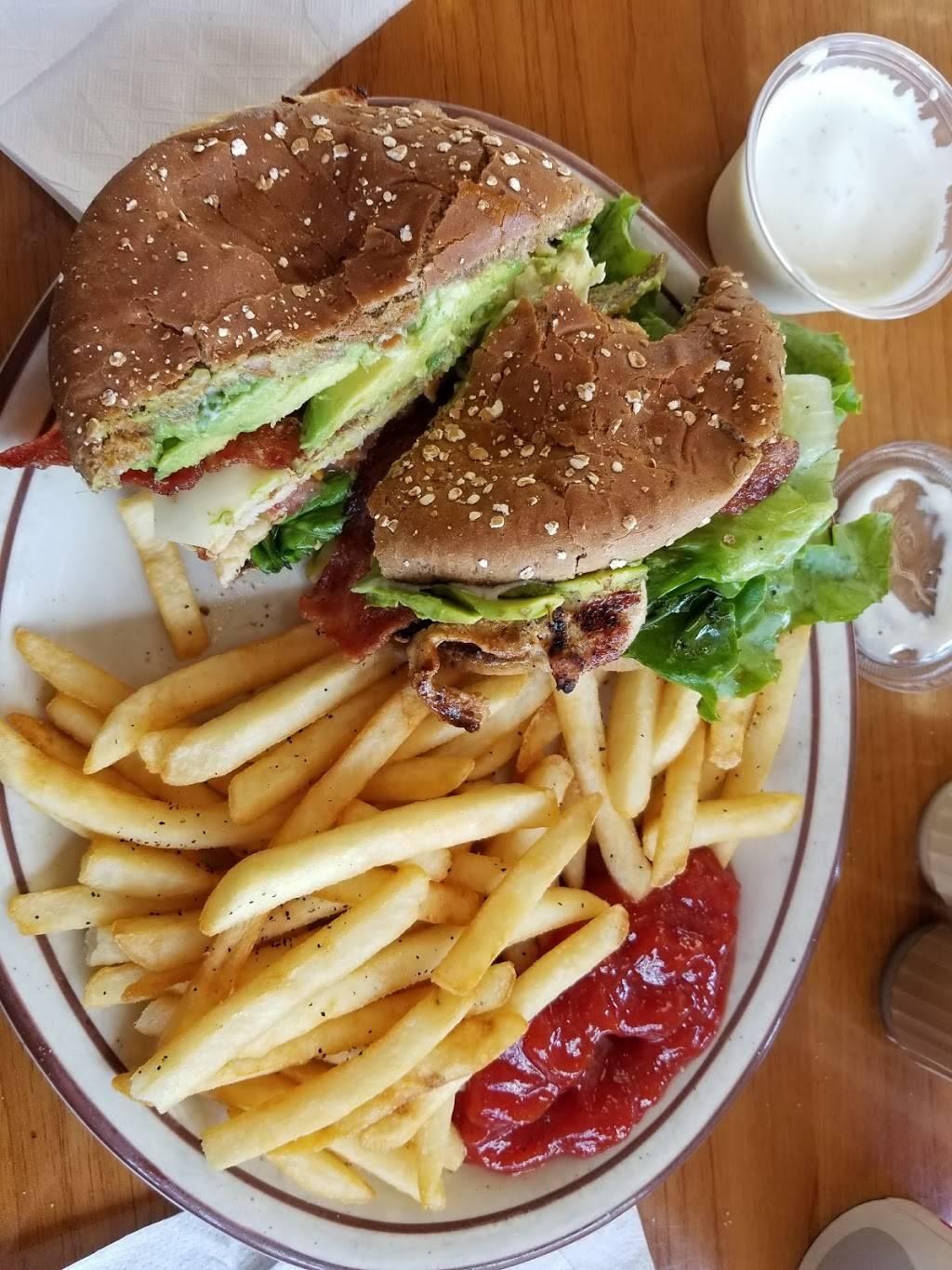 Mega Toms Burgers | restaurant | 25201 Madison Ave, Murrieta, CA 92562, USA | 9516989976 OR +1 951-698-9976