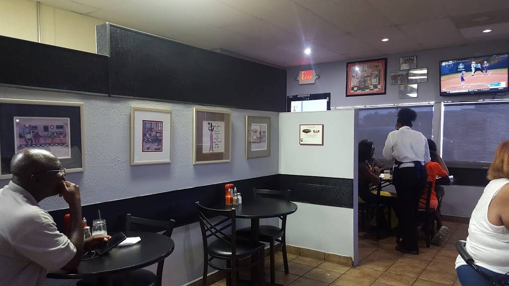 M&M Soul Food Cafe | cafe | 3923 W Charleston Blvd, Las Vegas, NV 89102, USA | 7024537685 OR +1 702-453-7685