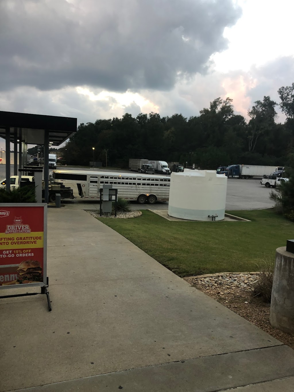 Shell | restaurant | 100 US-79 S, Henderson, TX 75652, USA | 9033922260 OR +1 903-392-2260