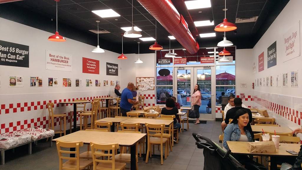 Five Guys | meal takeaway | 1701 Sunrise Hwy, Bay Shore, NY 11706, USA | 6316662018 OR +1 631-666-2018