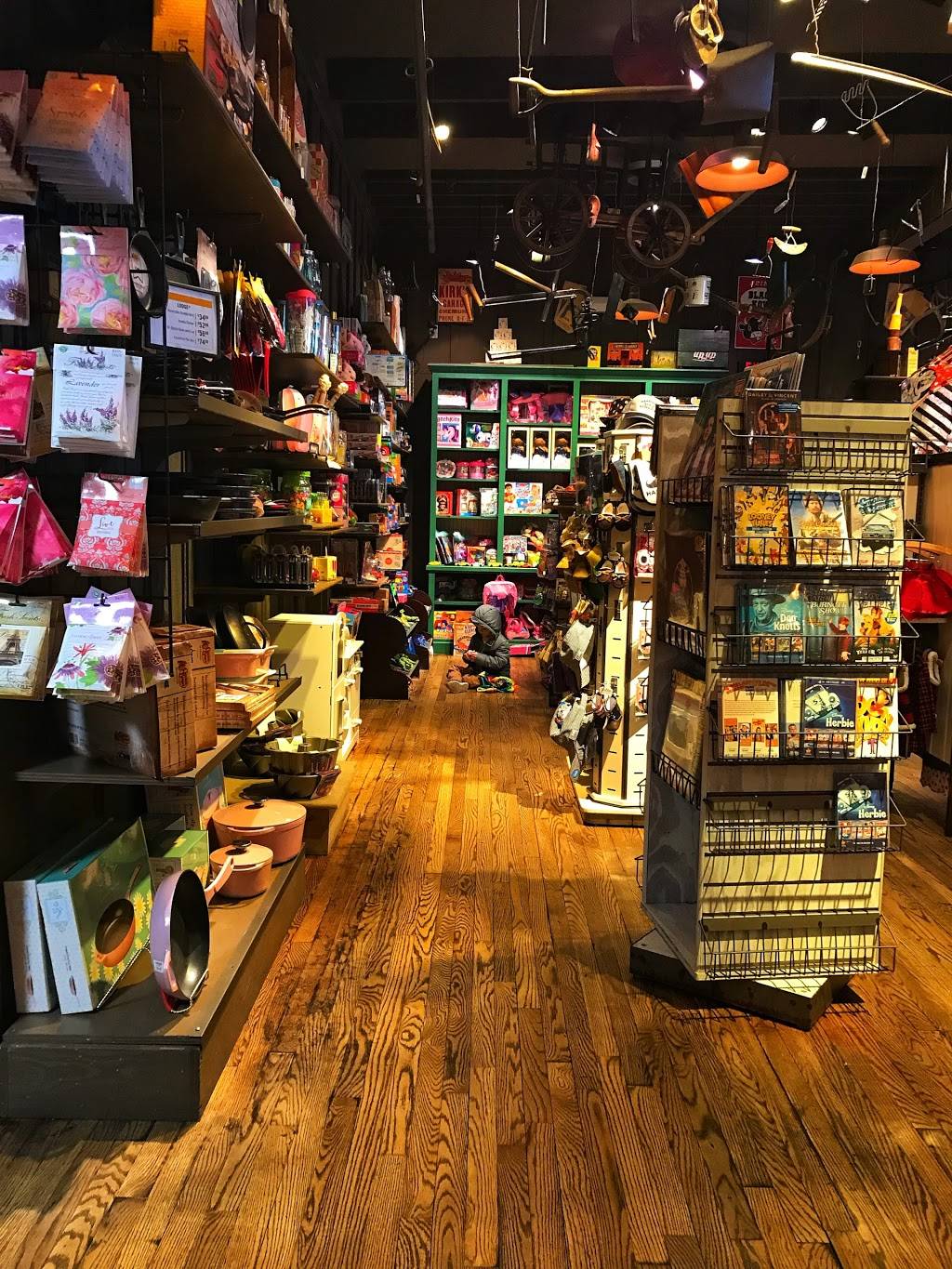 Cracker Barrel Old Country Store | restaurant | 995 East 61st St N, Wichita, KS 67219, USA | 3167448080 OR +1 316-744-8080