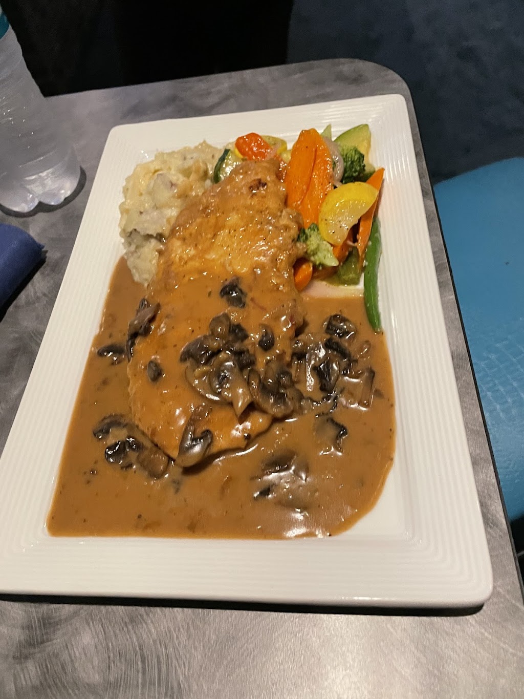 Bermuda Bar | restaurant | 3473 Old Norcross Rd Suite 100, Duluth, GA 30096, USA | 7706961820 OR +1 770-696-1820