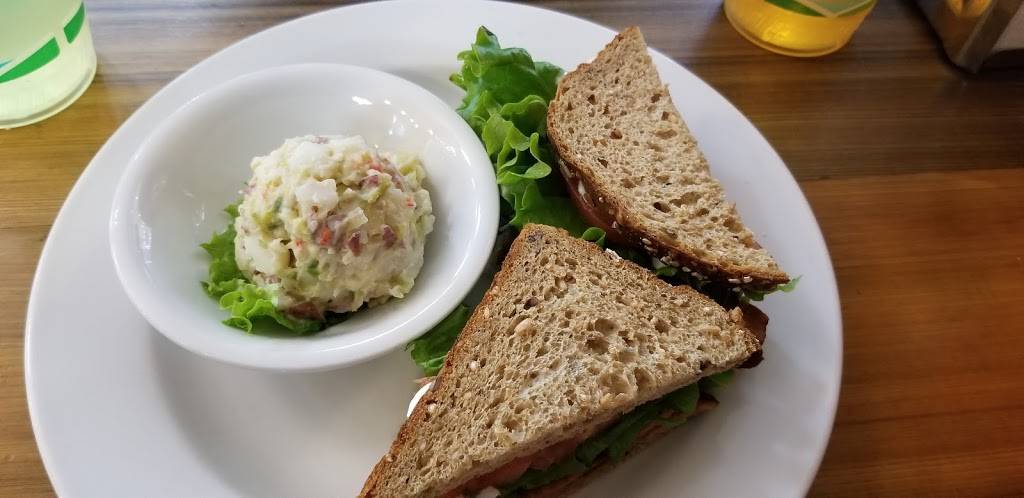 Bay Naturals | restaurant | 7611 N Kings Hwy, Myrtle Beach, SC 29572, USA | 8434480011 OR +1 843-448-0011