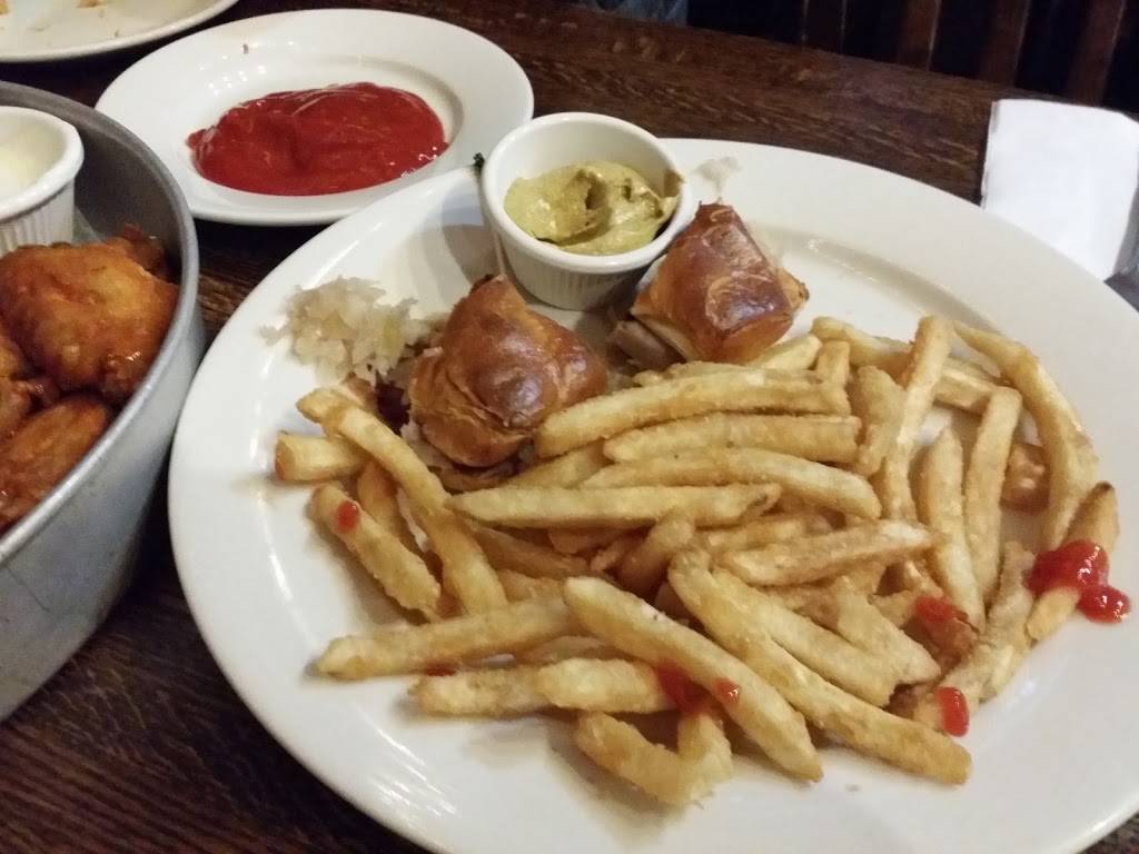 Black Forest Brew Haus | restaurant | 2015 New Hwy, Farmingdale, NY 11735, USA | 6313919500 OR +1 631-391-9500