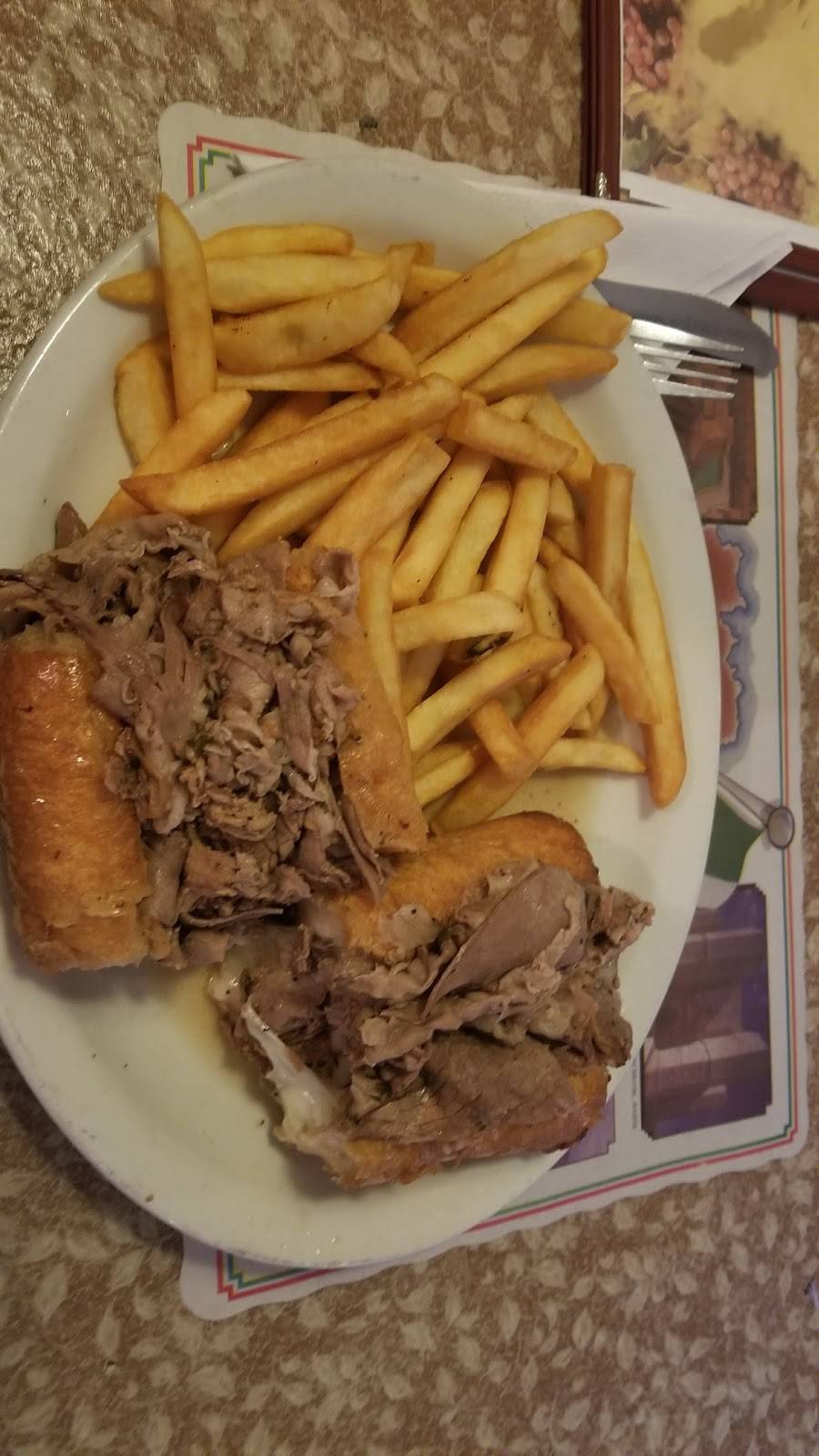 Vinces Restaurant & Pizzeria | restaurant | 6217 W 63rd St, Chicago, IL 60638, USA | 7735868550 OR +1 773-586-8550