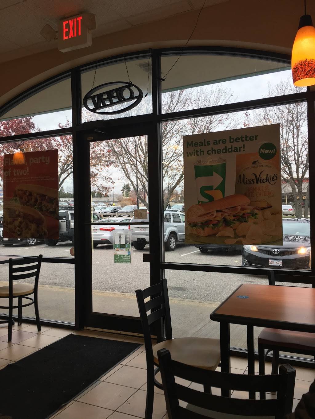 Subway | restaurant | 179 Pearl St, Braintree, MA 02184, USA | 7813484949 OR +1 781-348-4949