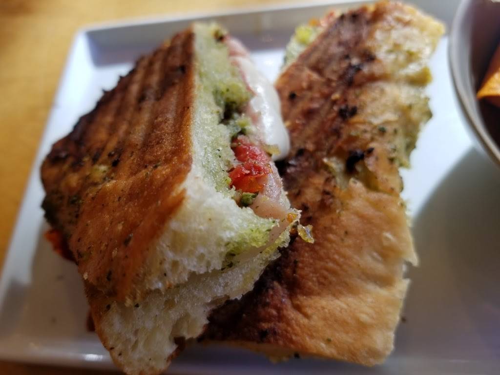 eat + drink | cafe | 56 Edwards Village Blvd #104, Edwards, CO 81632, USA | 9709261393 OR +1 970-926-1393