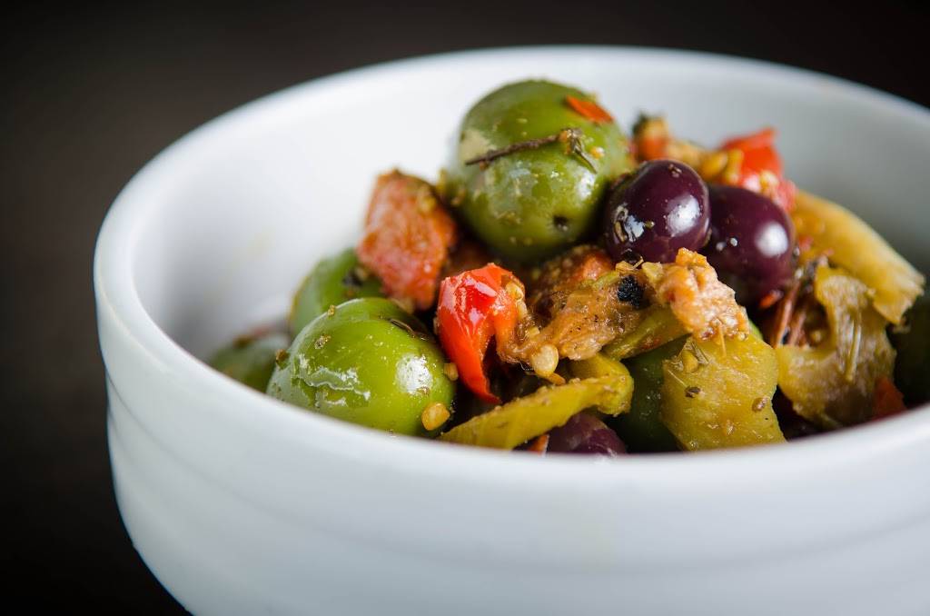 Union Pizza | restaurant | 1245 Chicago Ave, Evanston, IL 60202, USA | 8474752400 OR +1 847-475-2400