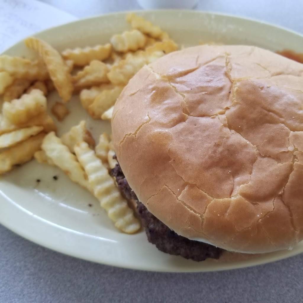 Coal Bucket Deli | restaurant | 100 Tazewell Mall Cir # 16, Tazewell, VA 24651, USA | 2769889111 OR +1 276-988-9111