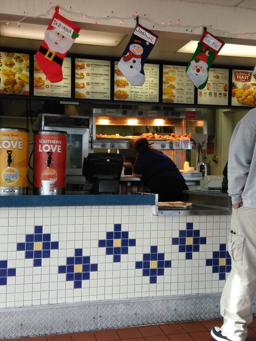 Churchs Chicken | restaurant | 5170 W Washington St, Indianapolis, IN 46241, USA | 3172475208 OR +1 317-247-5208