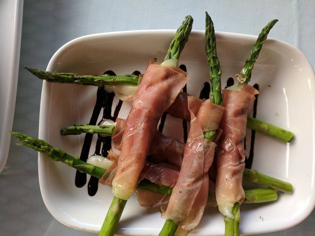 Carrabbas Italian Grill | restaurant | 8771 W Charleston Blvd, Las Vegas, NV 89117, USA | 7023042345 OR +1 702-304-2345