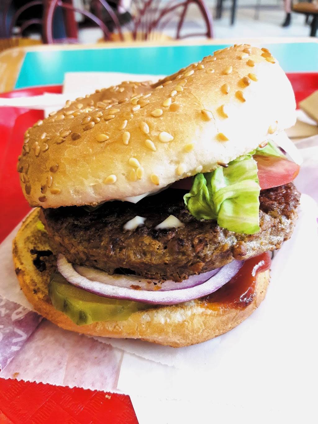 A&W Canada | restaurant | 552 Boulevard Wilfrid-Hamel, Québec, QC G1M 3E5, Canada | 4186401540 OR +1 418-640-1540