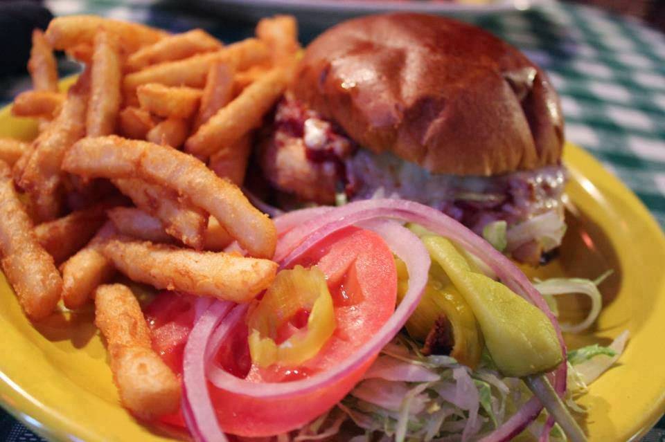 Pepperoni’s Tavern | restaurant | 4190 Old Milton Pkwy Suite 2 A, Alpharetta, GA 30005, USA | 7703438228 OR +1 770-343-8228