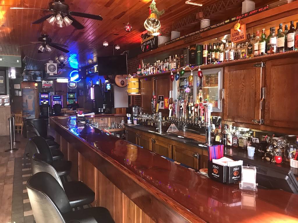 Waterstreet Pub | restaurant | 1525 Water St, Peru, IL 61354, USA | 8152230400 OR +1 815-223-0400