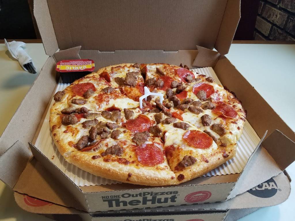 Pizza Hut | meal takeaway | 1151 Broadway St, Elmira, NY 14904, USA | 6077349490 OR +1 607-734-9490