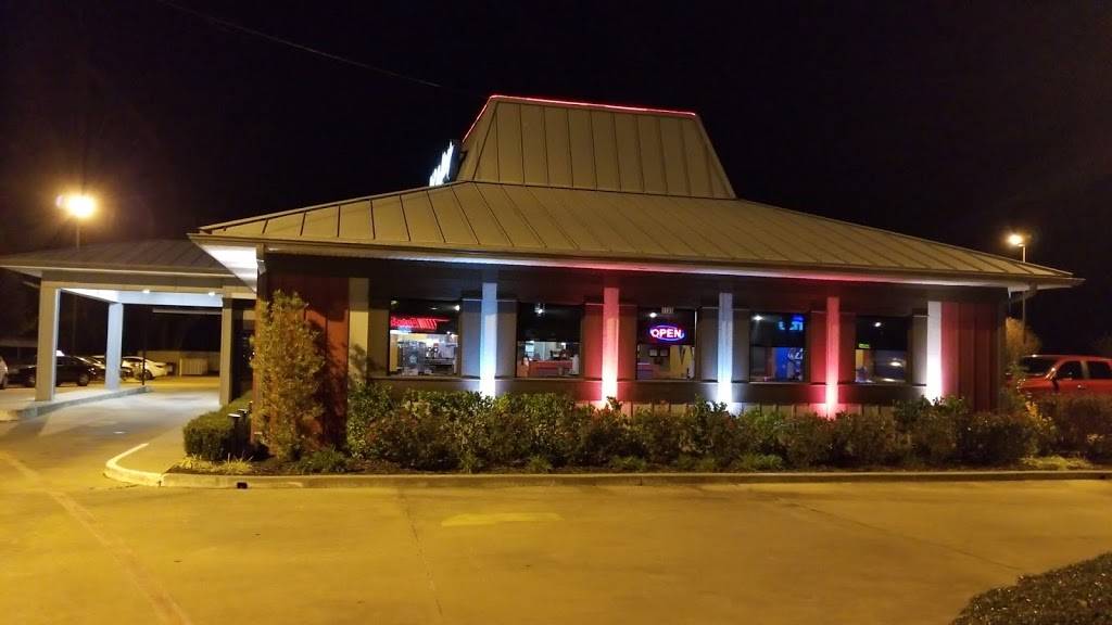 Pizza Hut | restaurant | 1135 Mockingbird Ln, Sulphur Springs, TX 75482, USA | 9034380520 OR +1 903-438-0520