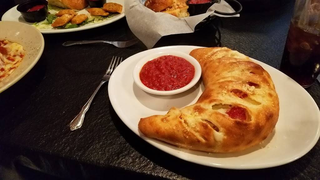 Taste of Italy | restaurant | 1235 East Pkwy, Gatlinburg, TN 37738, USA | 8653251750 OR +1 865-325-1750