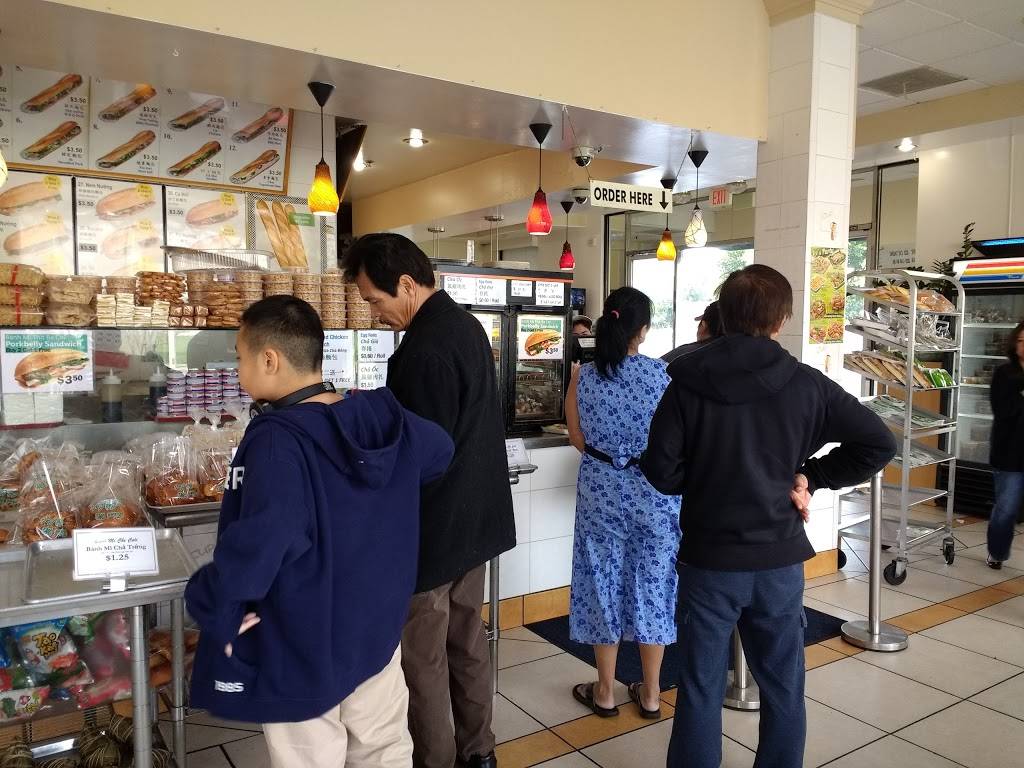 Banh Mi & Che Cali | restaurant | 8450 Valley Blvd, Rosemead, CA 91770, USA | 6262885600 OR +1 626-288-5600