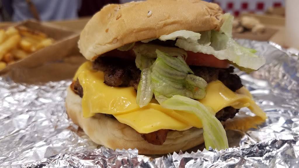 Five Guys | meal takeaway | 316 N Main St, West Hartford, CT 06117, USA | 8602318166 OR +1 860-231-8166