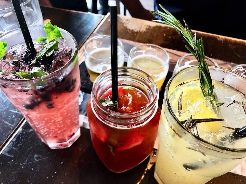 3 Brasseurs Laurier | restaurant | 2450 Boulevard Laurier, Québec, QC G1V 2L1, Canada | 4189146515 OR +1 418-914-6515