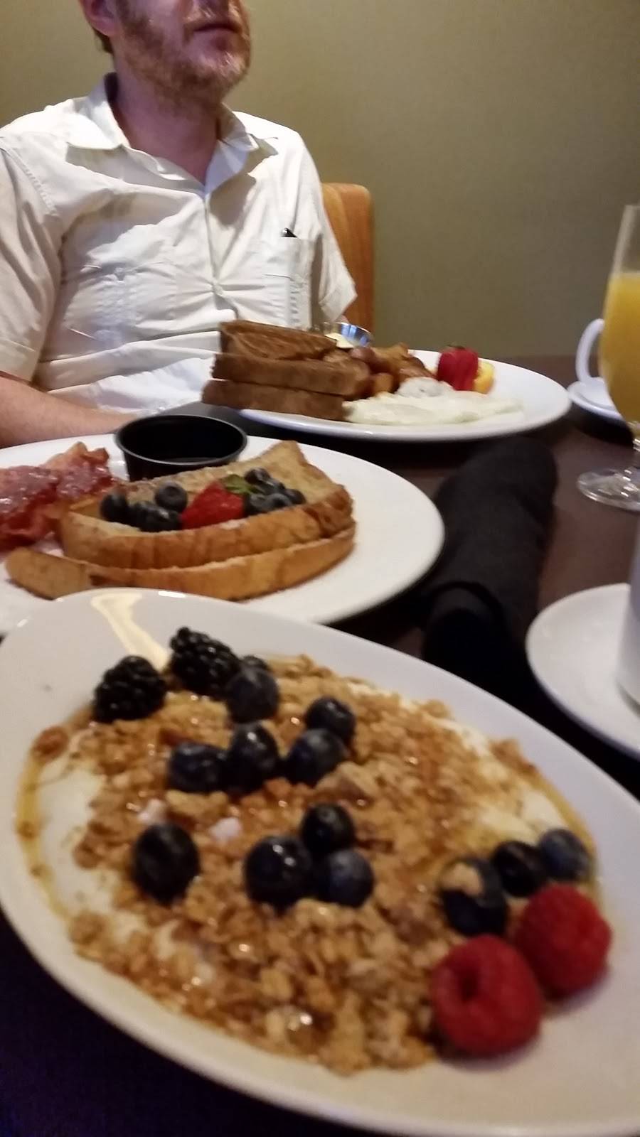 Georges Food and Spirits | restaurant | 103 E Piccadilly St, Winchester, VA 22601, USA | 5406784700 OR +1 540-678-4700