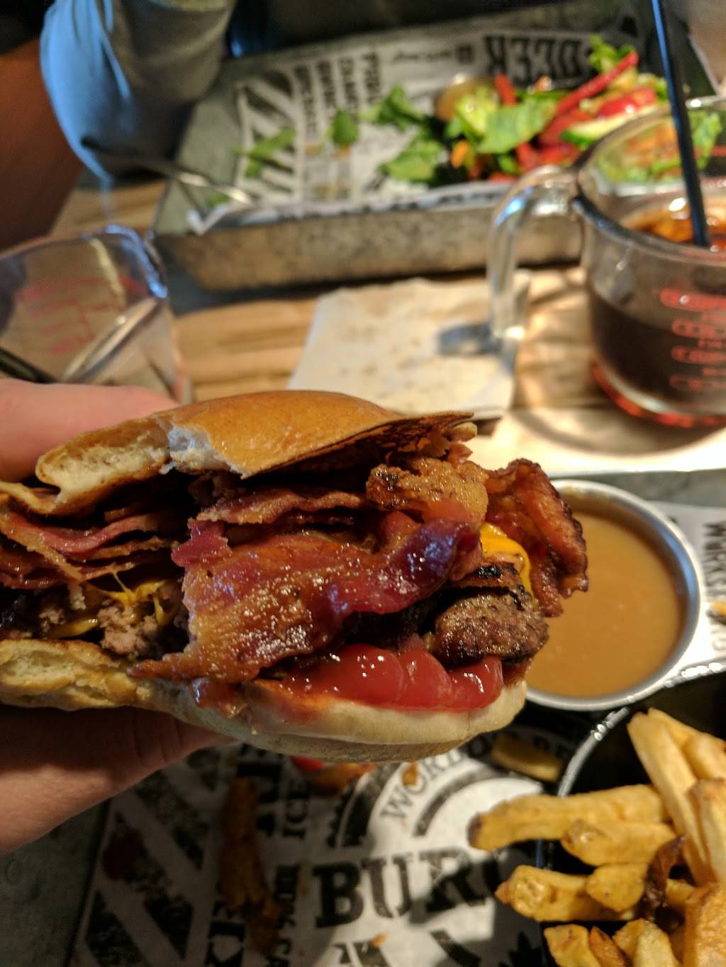 The Works Gourmet Burger Bistro | restaurant | 900 Watters Rd, Orléans, ON K4A 0B4, Canada | 6138240406 OR +1 613-824-0406