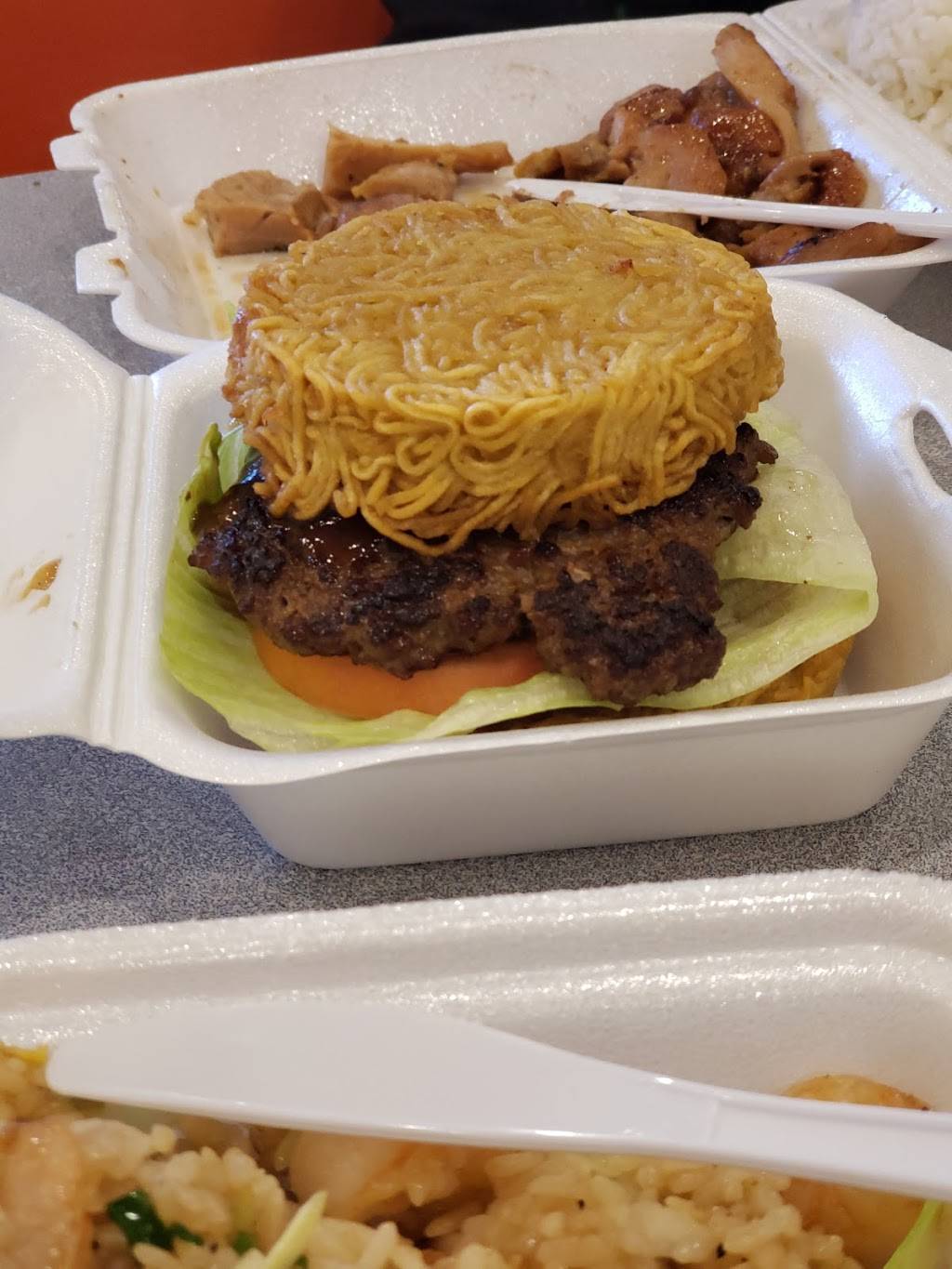 L&L Hawaiian Barbecue Kamehameha Shopping Center | restaurant | 1620 N School St D-2, Honolulu, HI 96817, USA | 8088411777 OR +1 808-841-1777