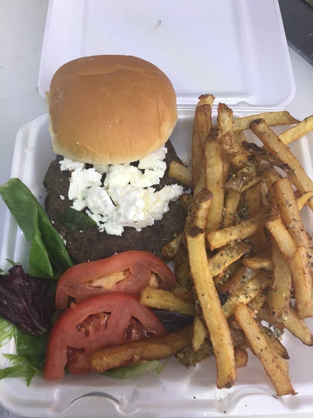 Greek On The Go Food Truck | restaurant | 2992 Hempstead Turnpike, Levittown, NY 11756, USA | 5167212128 OR +1 516-721-2128