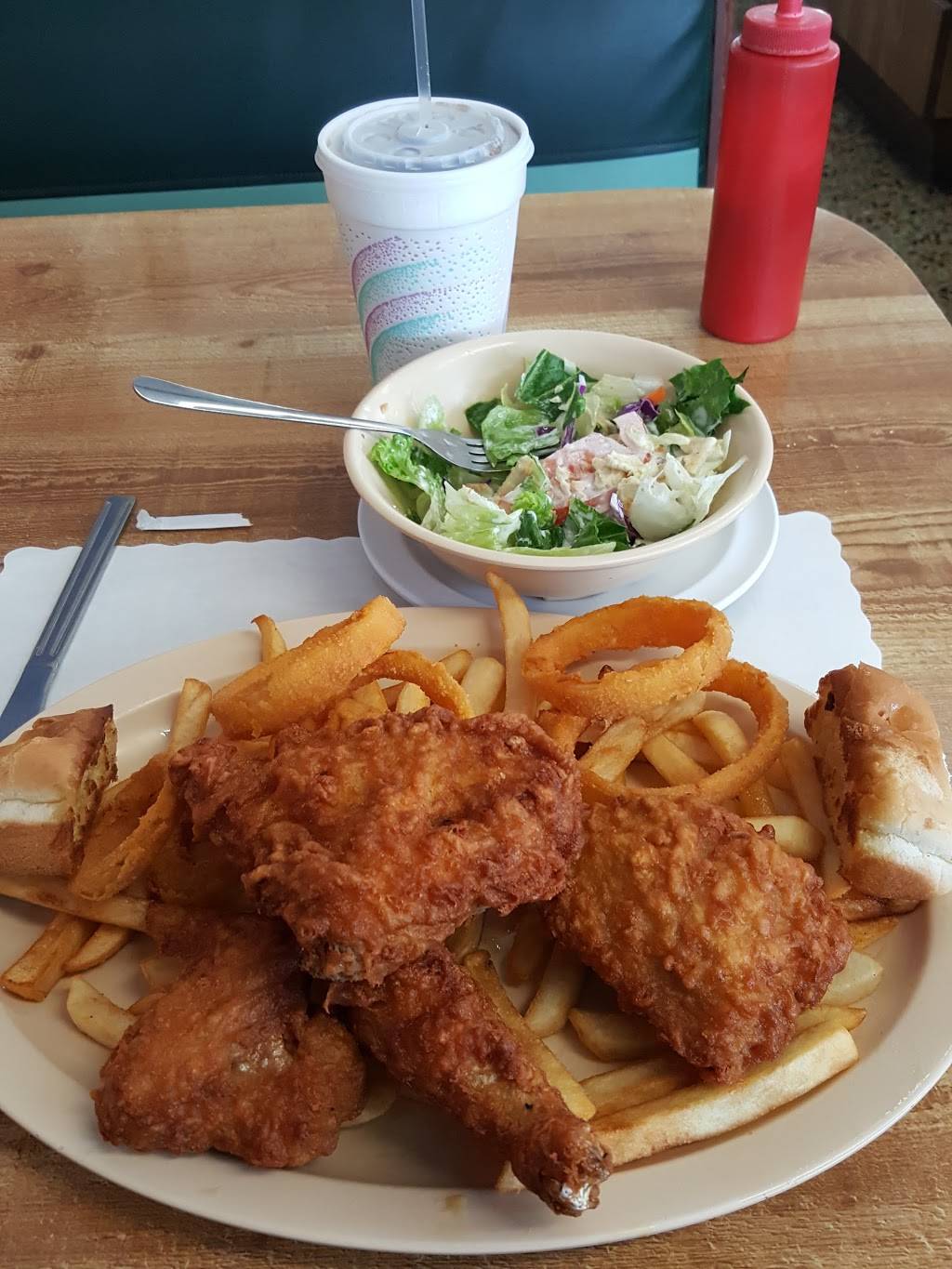 Teds Burgers | restaurant | 22000 S Main St, Carson, CA 90745, USA | 3108304412 OR +1 310-830-4412