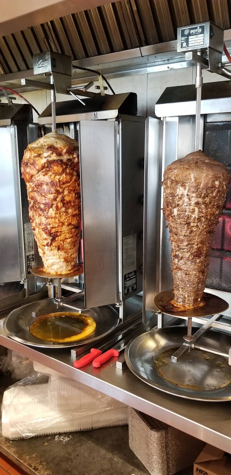 Shawarma Mangos - St Laurent | restaurant | 1020 St Laurent Blvd, Ottawa, ON K1K 4S2, Canada | 6135262526 OR +1 613-526-2526