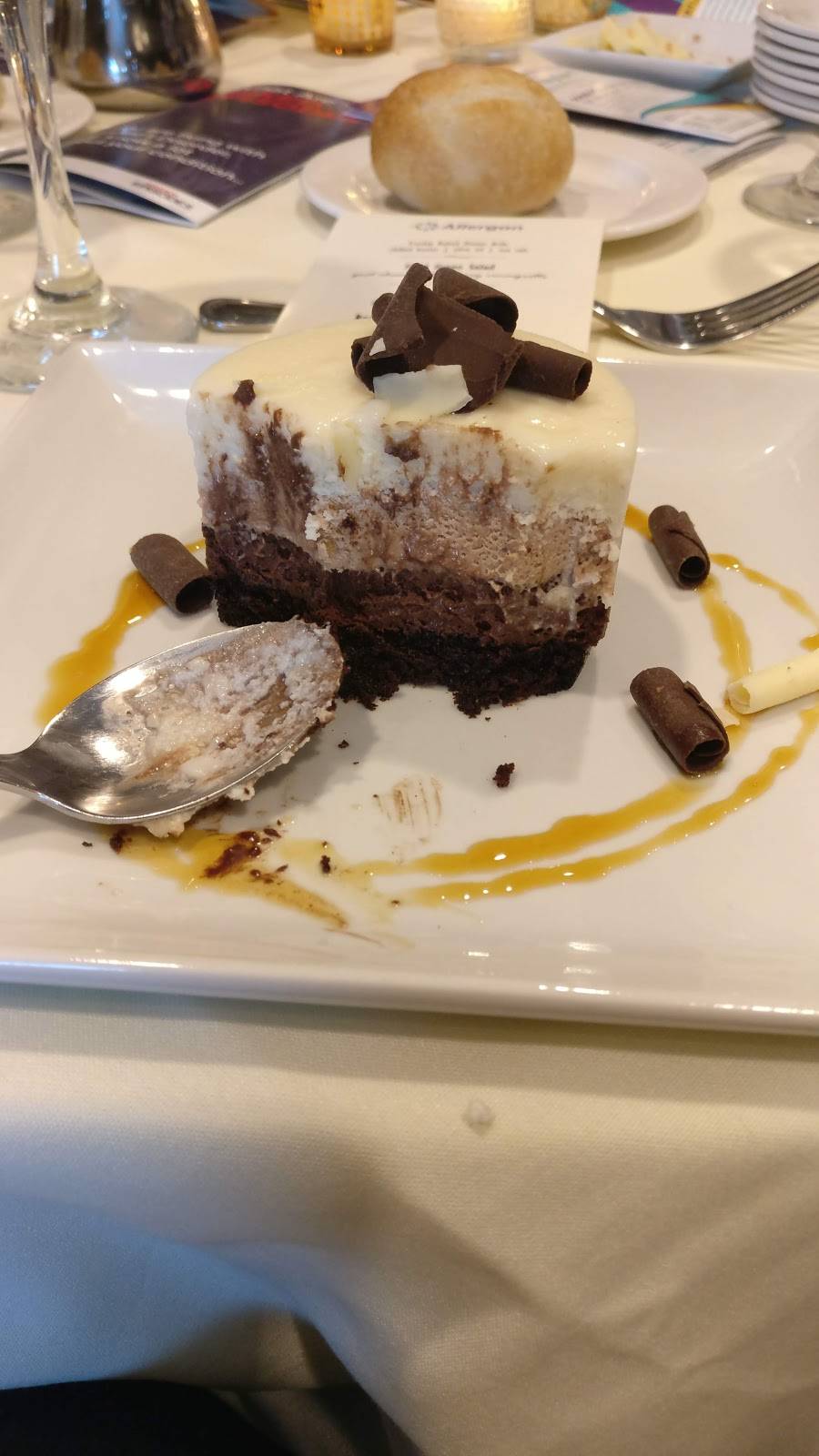 Maxs Tavern | restaurant | 1000 Hall of Fame Ave, Springfield, MA 01105, USA | 4137466299 OR +1 413-746-6299