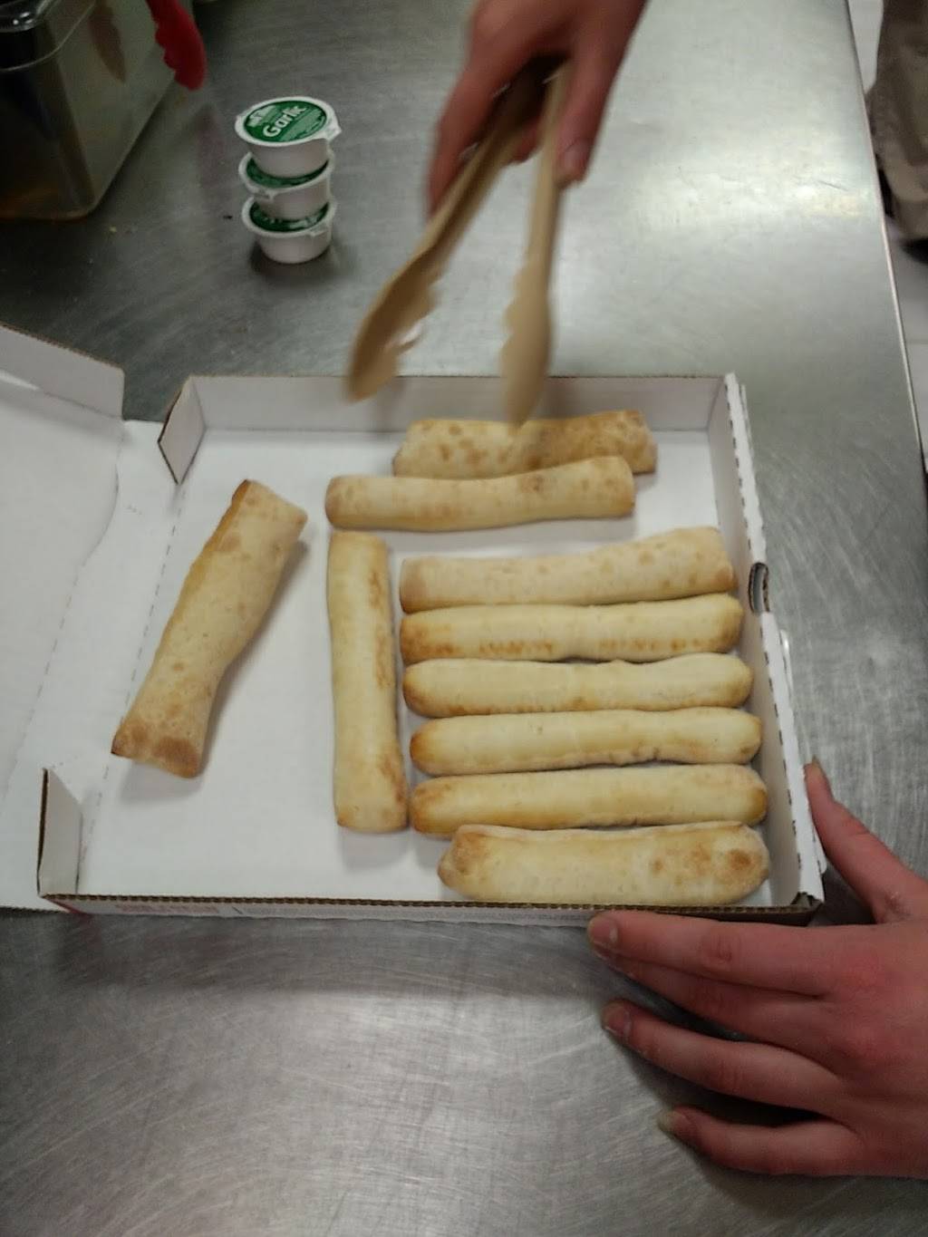 Papa Johns Pizza | restaurant | 1991 S 11th St, Niles, MI 49120, USA | 2696877272 OR +1 269-687-7272