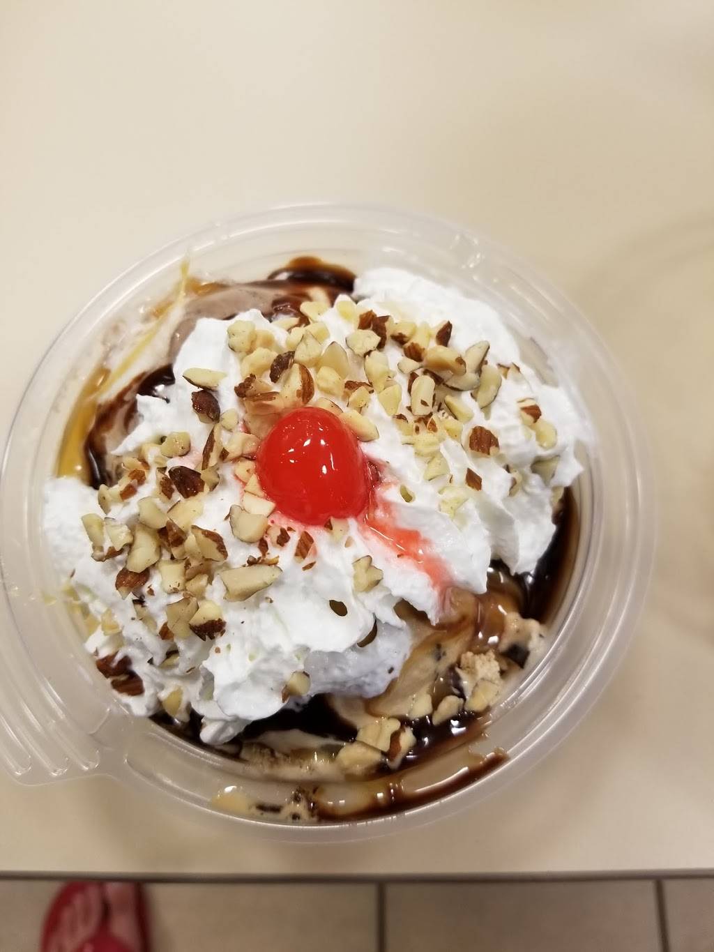 Dunkin | cafe | 4851 W Belmont Ave, Chicago, IL 60641, USA | 7737777589 OR +1 773-777-7589