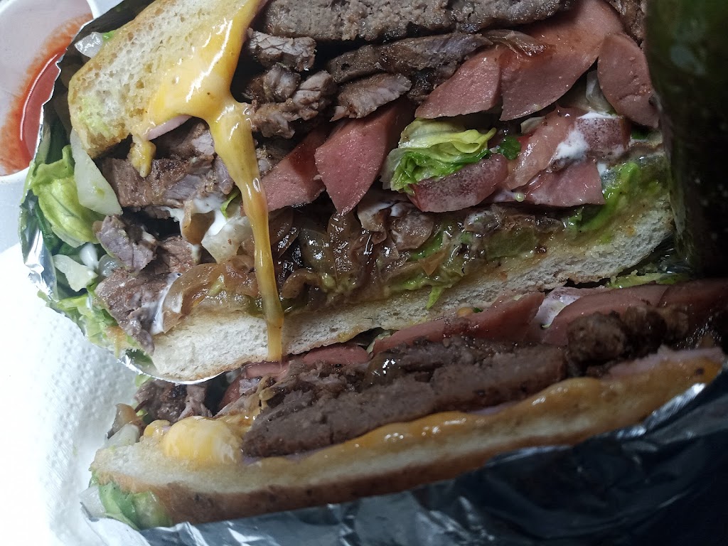 Daddy dogs | meal takeaway | 6415 W University Blvd, Odessa, TX 79764, USA | 4322315200 OR +1 432-231-5200