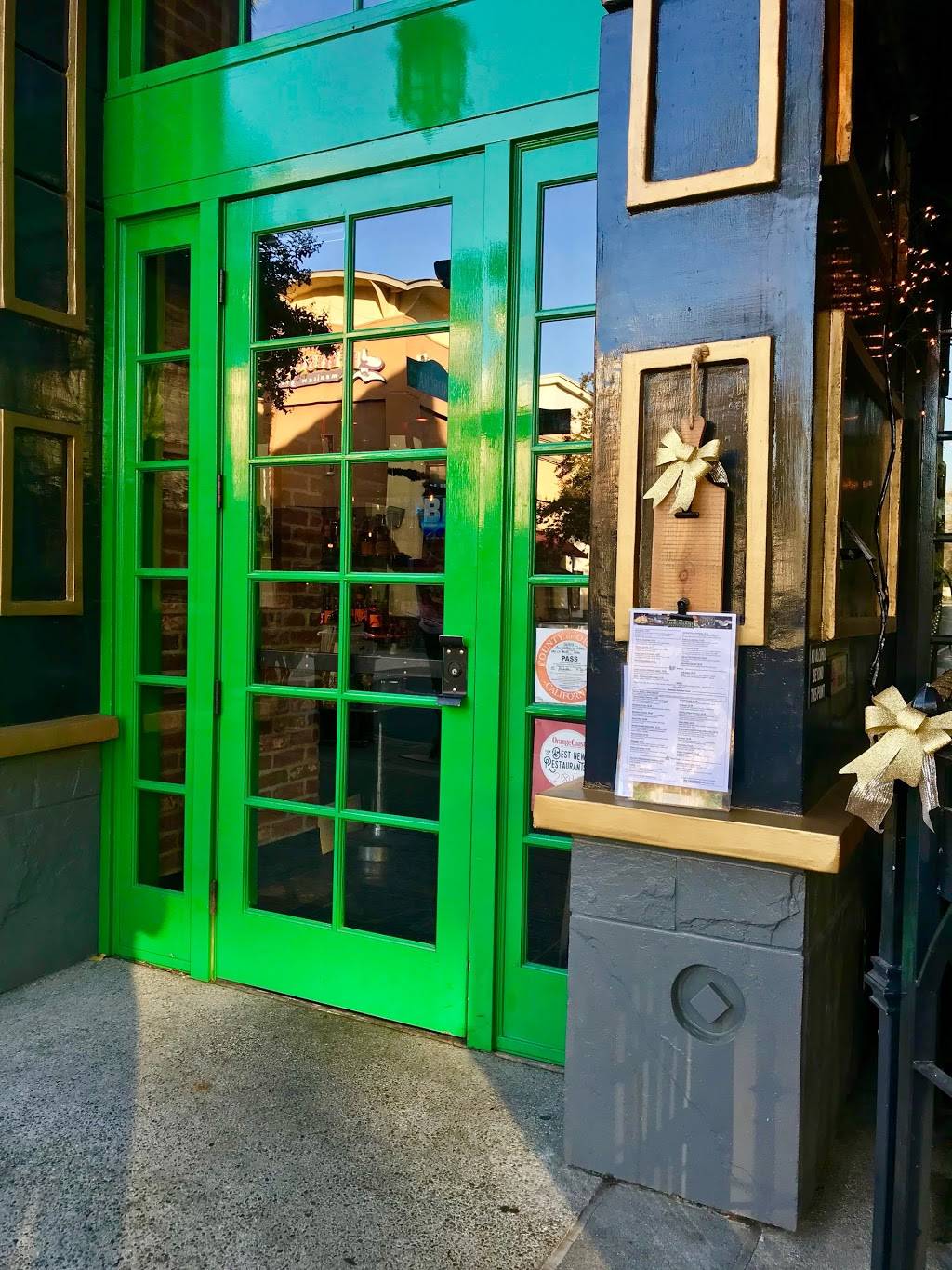 Macallans Public House | restaurant | 330 W Birch St, Brea, CA 92821, USA | 7145291224 OR +1 714-529-1224