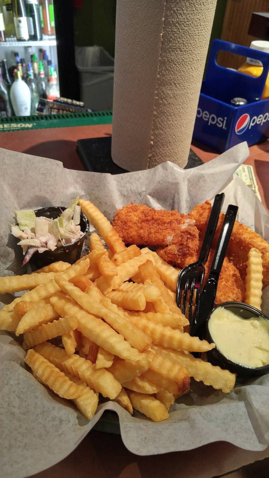 Green Town Tavern | restaurant | 110 S Genesee St, Waukegan, IL 60085, USA | 8472441001 OR +1 847-244-1001