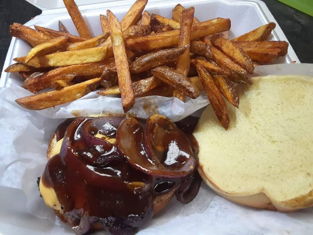 Mommas Kitchen 1 | restaurant | 615 Capital Ave SW, Battle Creek, MI 49015, USA | 2692612755 OR +1 269-261-2755