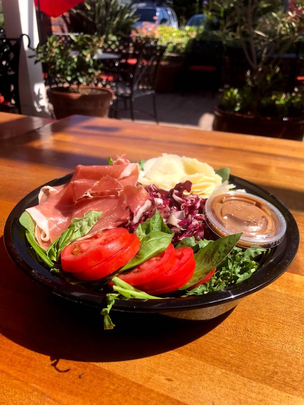 Tharios Kitchen | restaurant | 3807 Santa Claus Ln, Carpinteria, CA 93013, USA | 8056842209 OR +1 805-684-2209