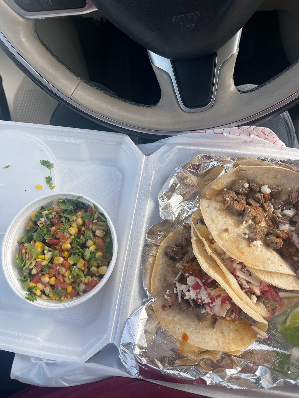 Bombshell Tacos | restaurant | 5000 S MacDill Ave, Tampa, FL 33611, USA | 8138336255 OR +1 813-833-6255