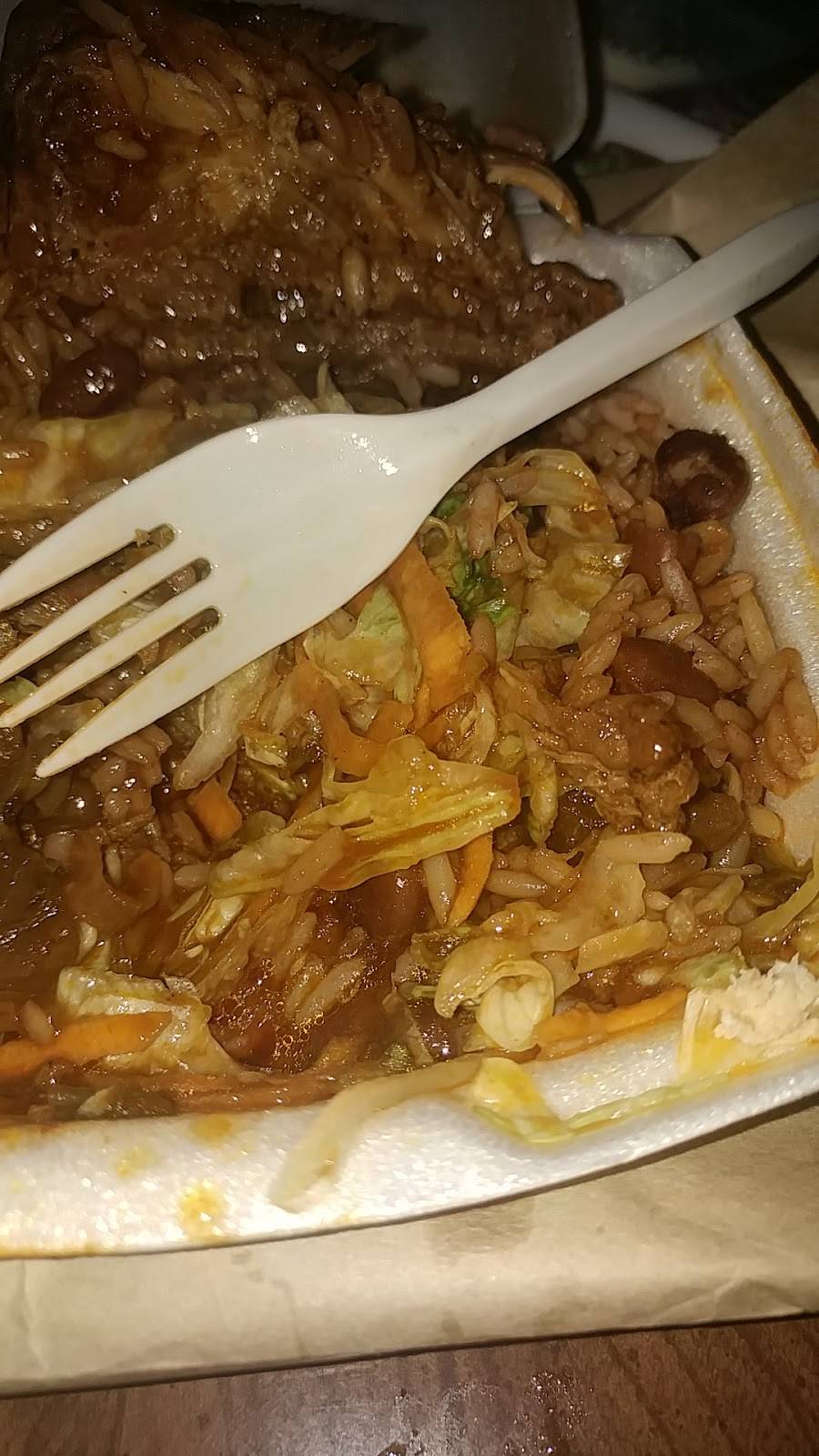 Tropical Jerk Center & Seafood | restaurant | 651 Jerusalem Ave, Uniondale, NY 11553, USA | 5165640917 OR +1 516-564-0917