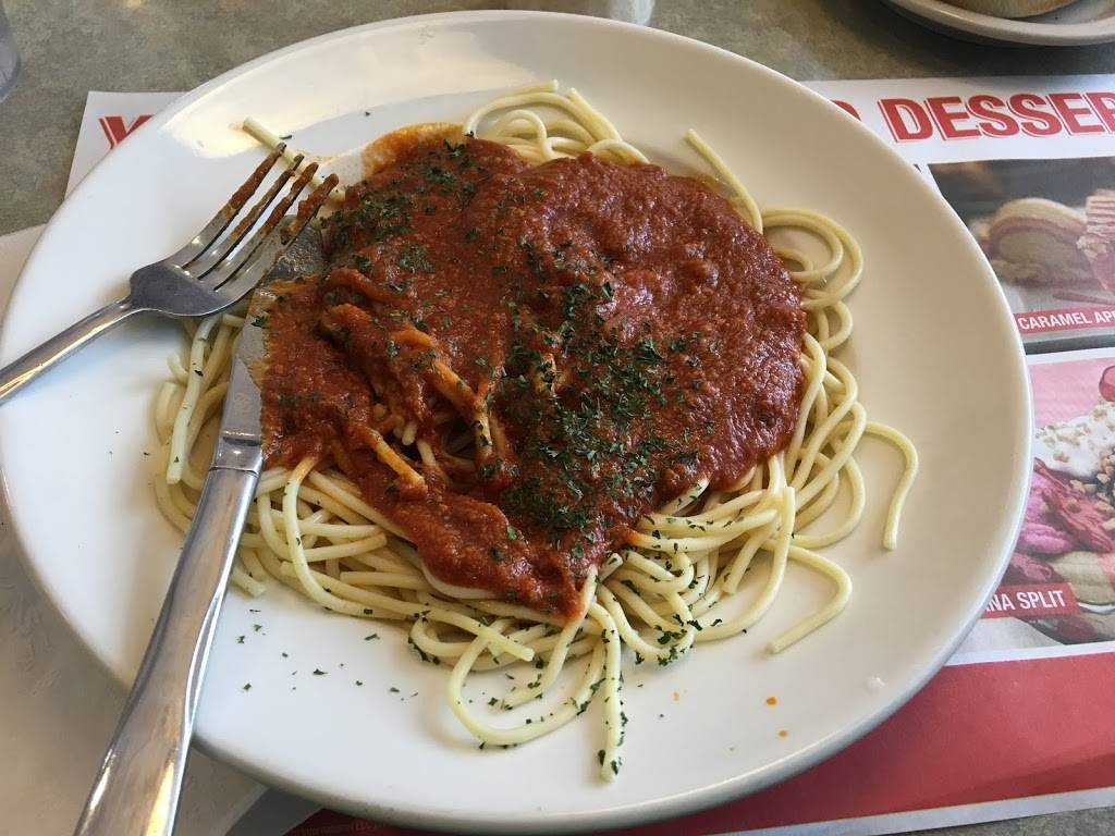 BIG BOY | restaurant | 861 S Main St, Cheboygan, MI 49721, USA | 2316273661 OR +1 231-627-3661