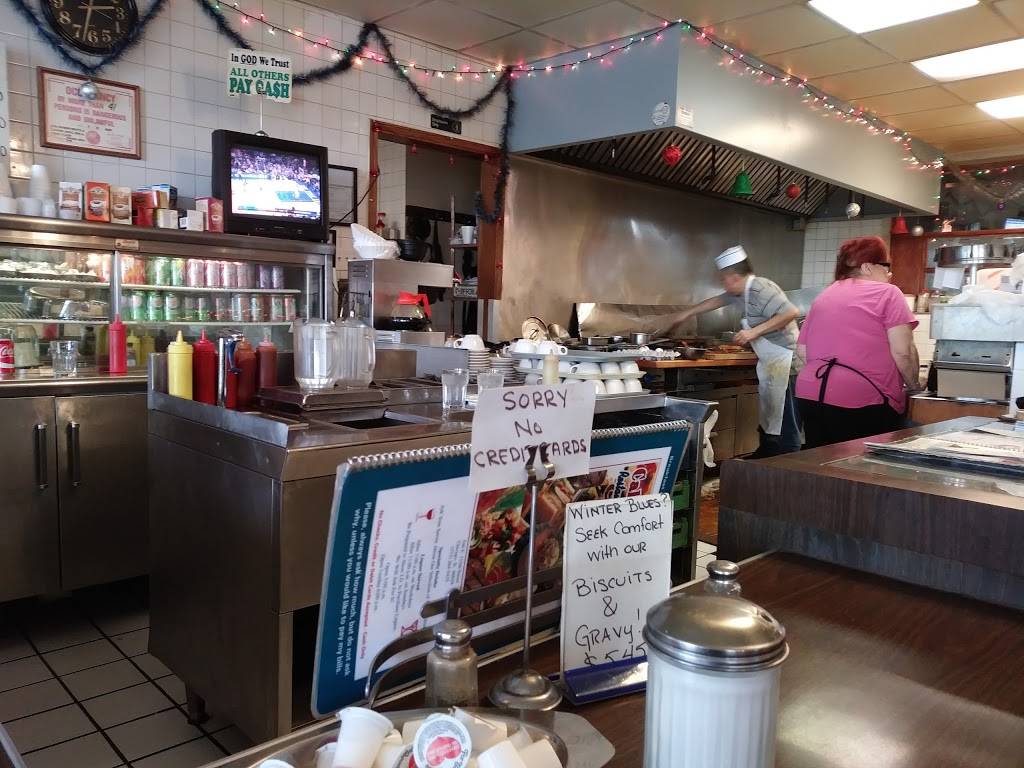 Cal-Harbor Restaurant & Lounge | night club | 546 E 115th St, Chicago, IL 60628, USA | 7732645435 OR +1 773-264-5435